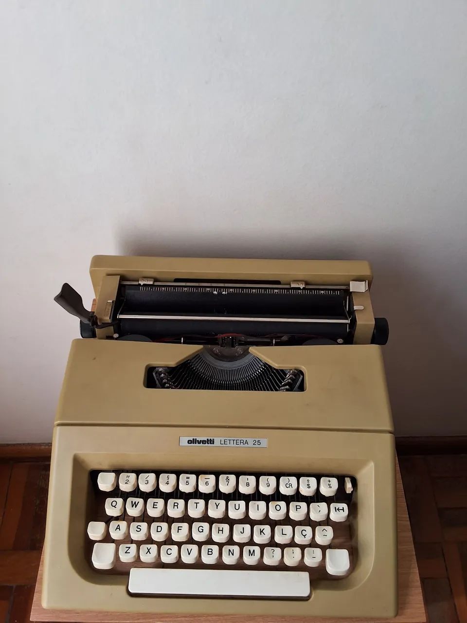Máquina de Escrever Olivetti Lettera 25 - Foto 3