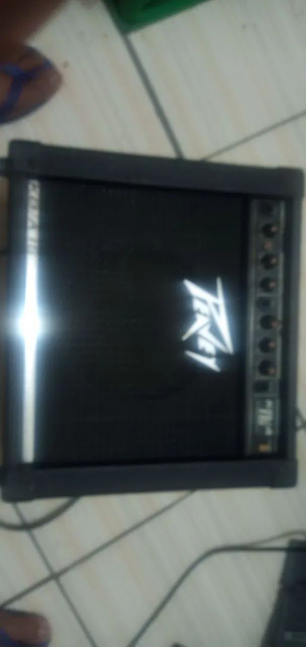 Caixa peavey para teclado  - Foto 2