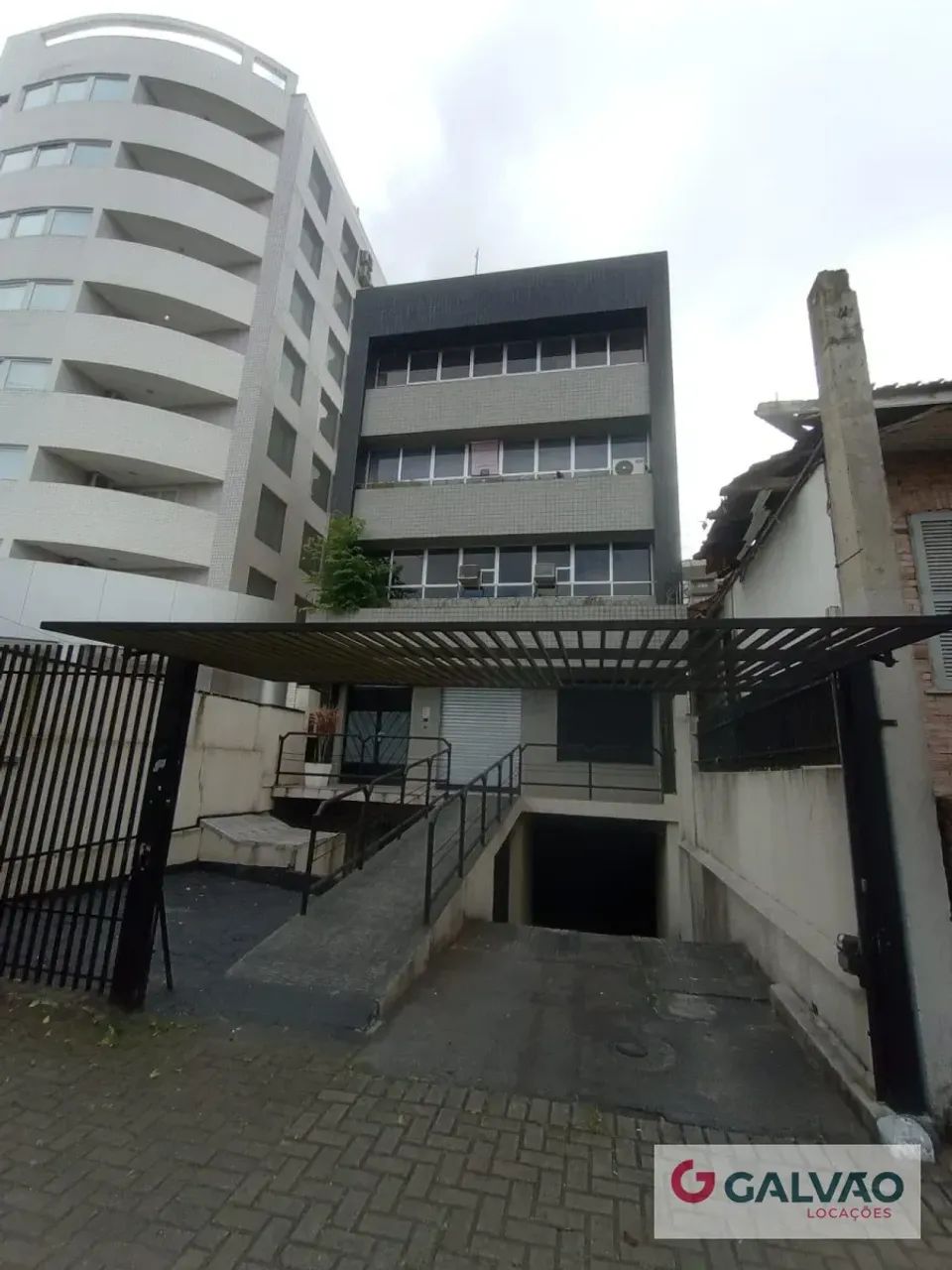 Conjunto Comercial no Centro Cívico, com vaga de garagem - Foto 2