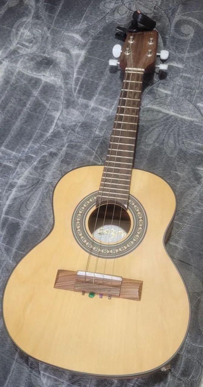 Cavaquinho Rozini estudante 