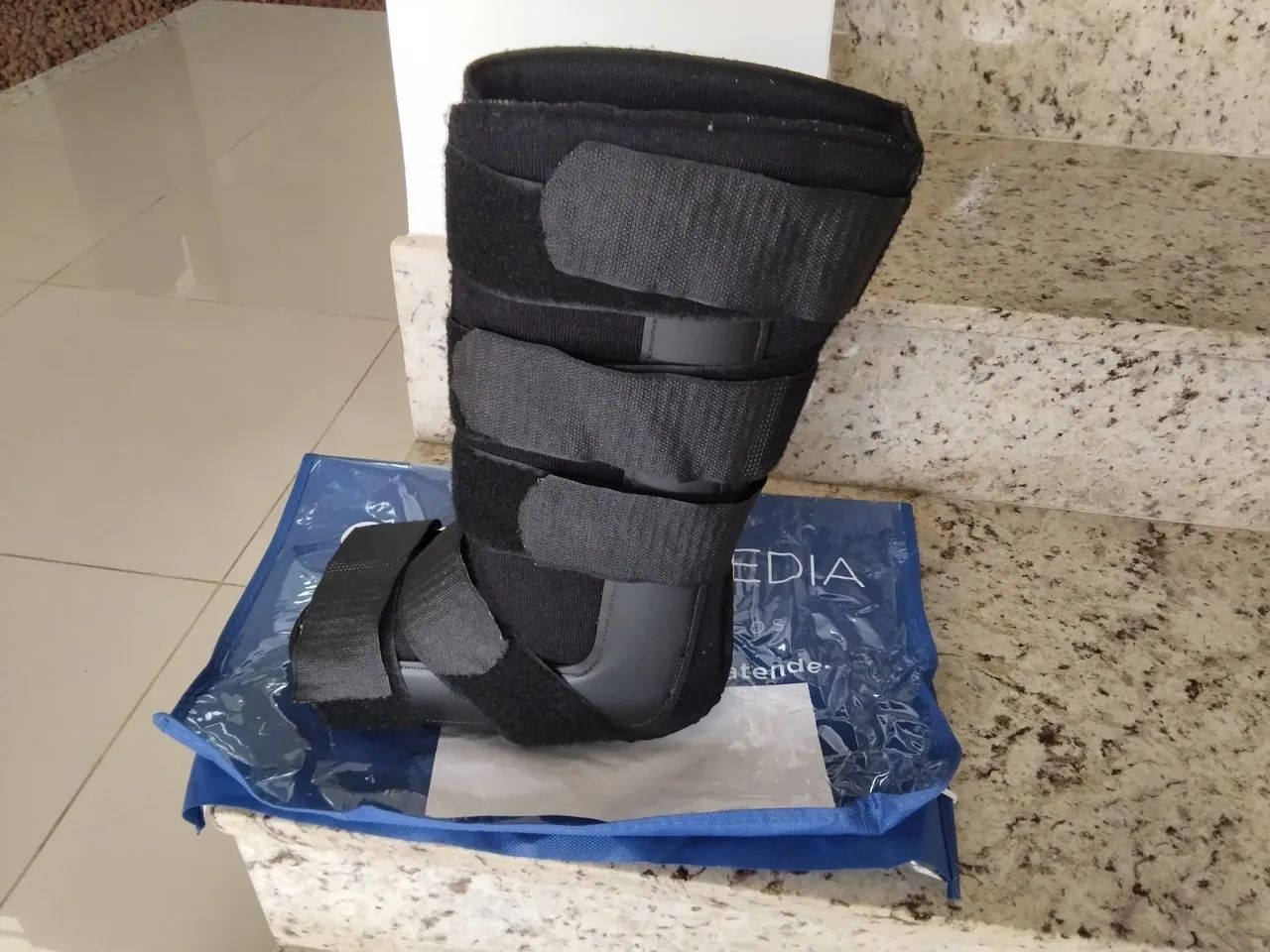BOTA ORTOPÉDICA PEQUENO  - Foto 3
