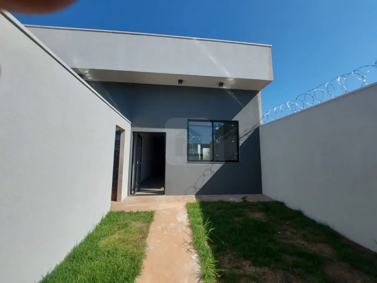 Casa à venda no bairro Jardim Holanda. - Foto 2