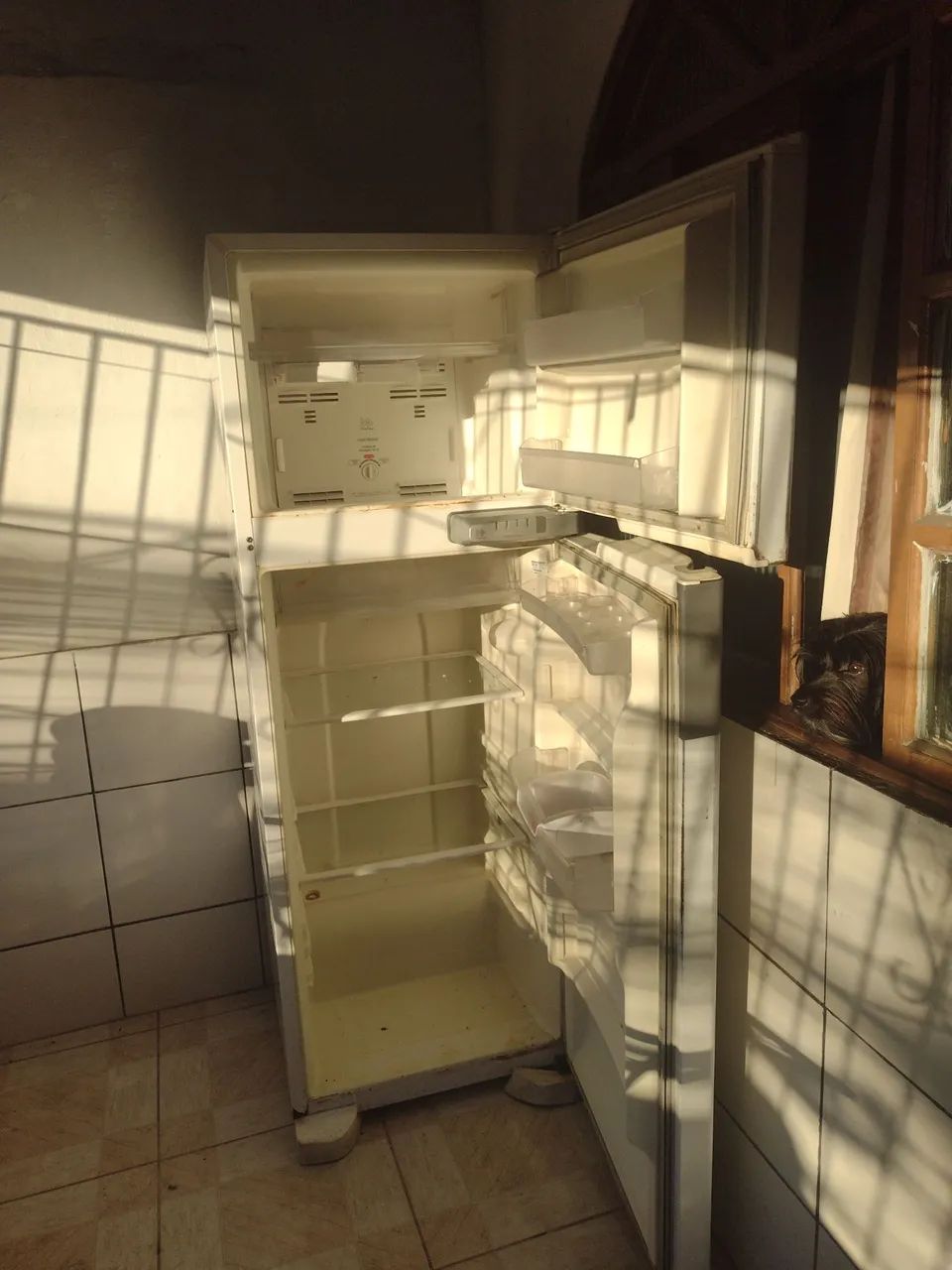 Vender geladeira sem funcionar  - Foto 2