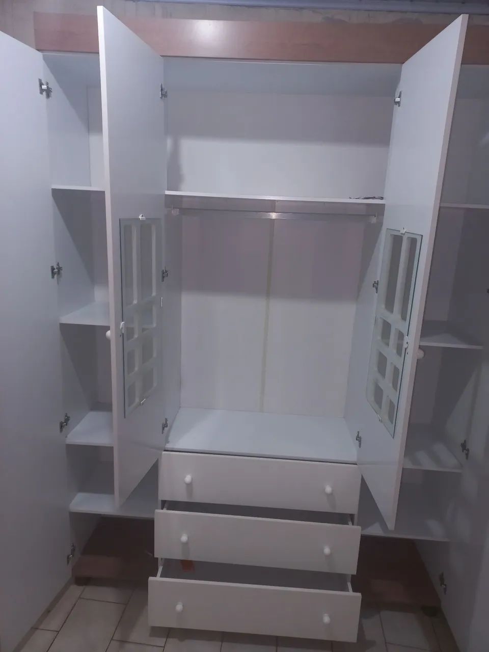 GUARDA ROUPA INFANTIL SEMI NOVO - Foto 4