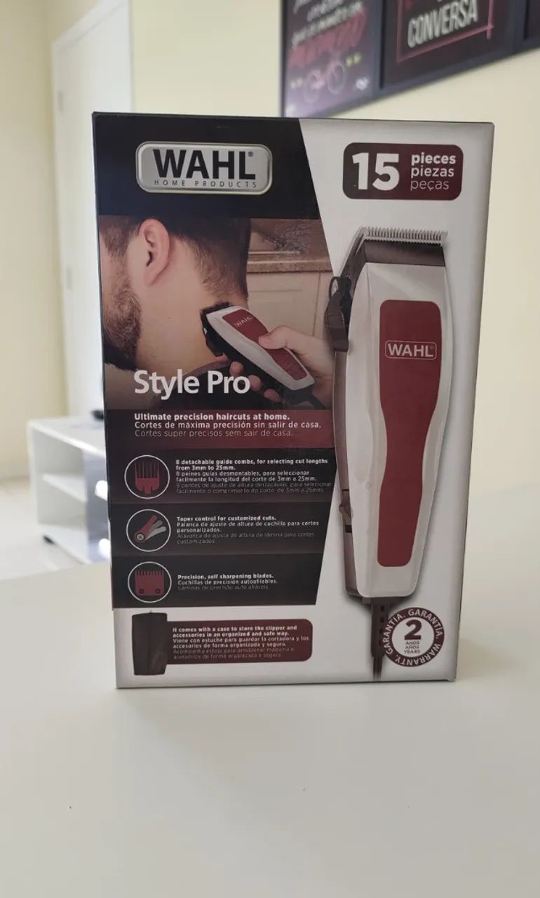  ? Aparador de Cabelos Style Pro Wahl 220V com 8 Pentes e Kit Completo - Foto 4