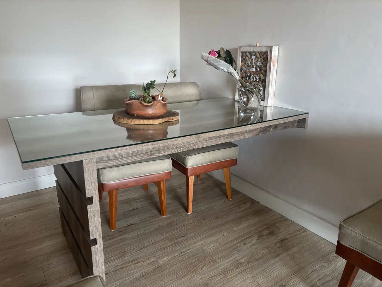 Mesa de jantar de parede sem as cadeiras - Foto 4