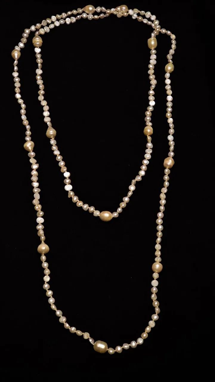 Colar de Pérolas autênticas / reais 152 cm. - Foto 2