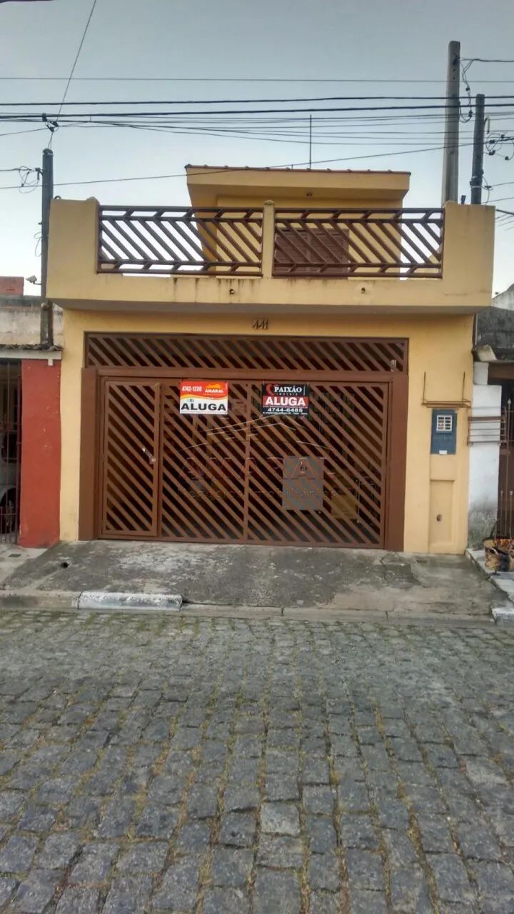 Casa ampla com 4 quartos, suíte e churrasqueira / Vila Amorim - Suzano