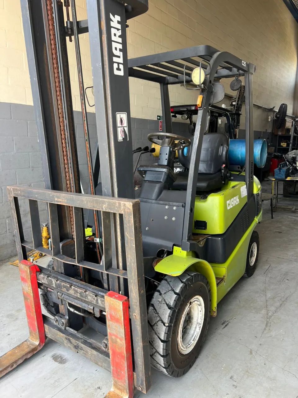 Clark empilhadeira 2.5 - Foto 3