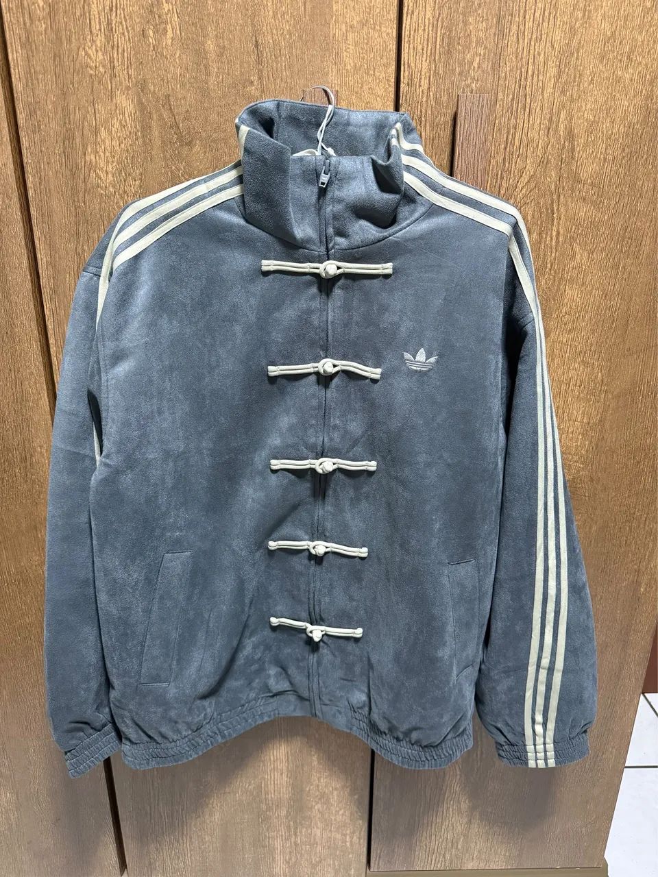 Jaqueta adidas ano novo chines