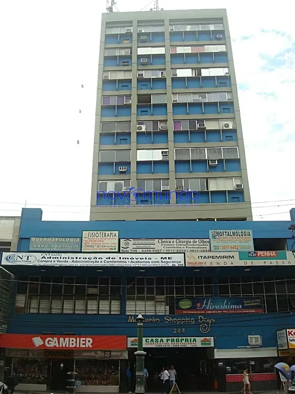 EXCELENTE SOBRELOJA EM FRENTE AO MERCADÃO DE MADEUREIRA