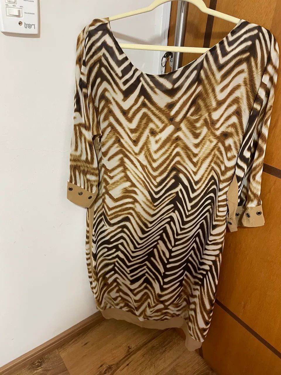 Vestido lindo  grife Le Lis Blanc