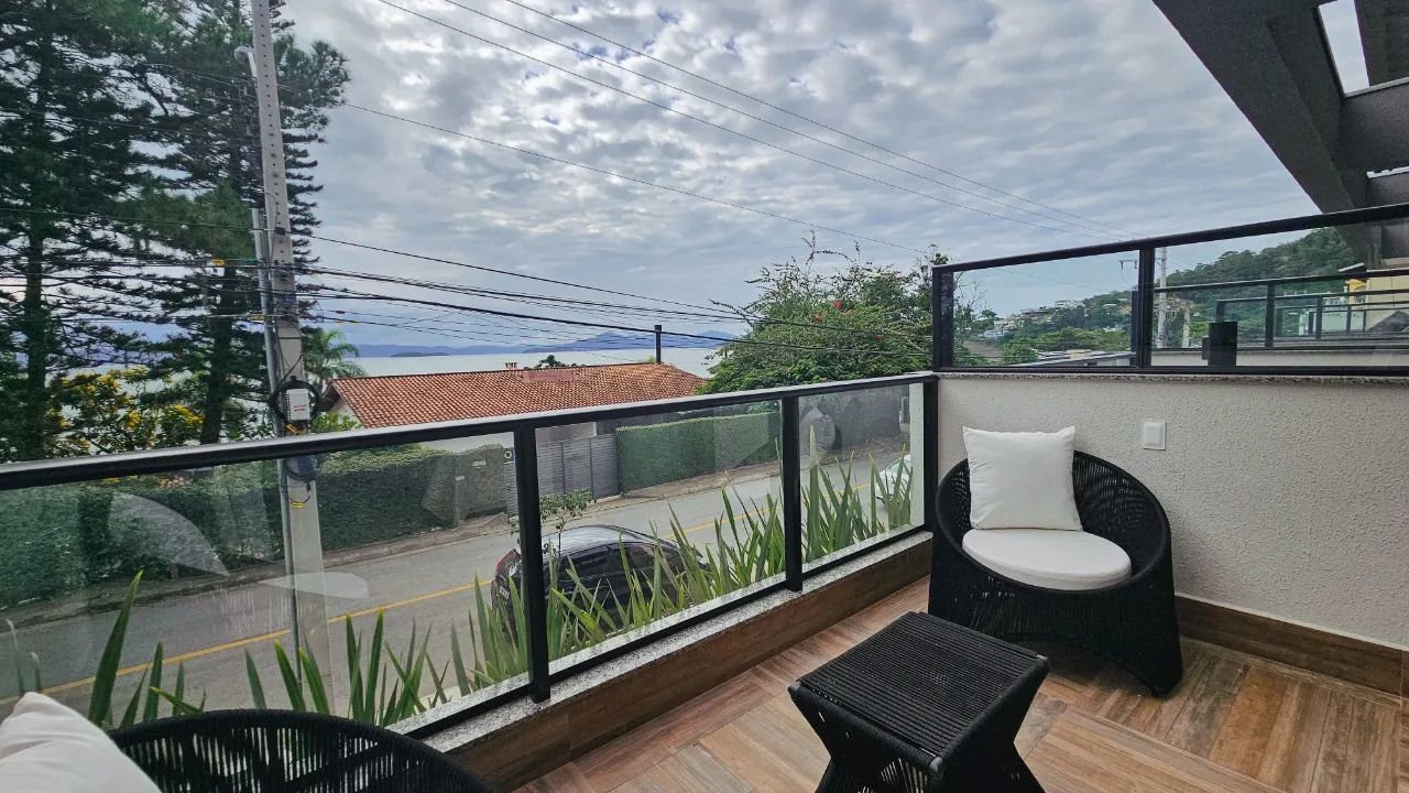 Studio vista mar à venda no Cacupé