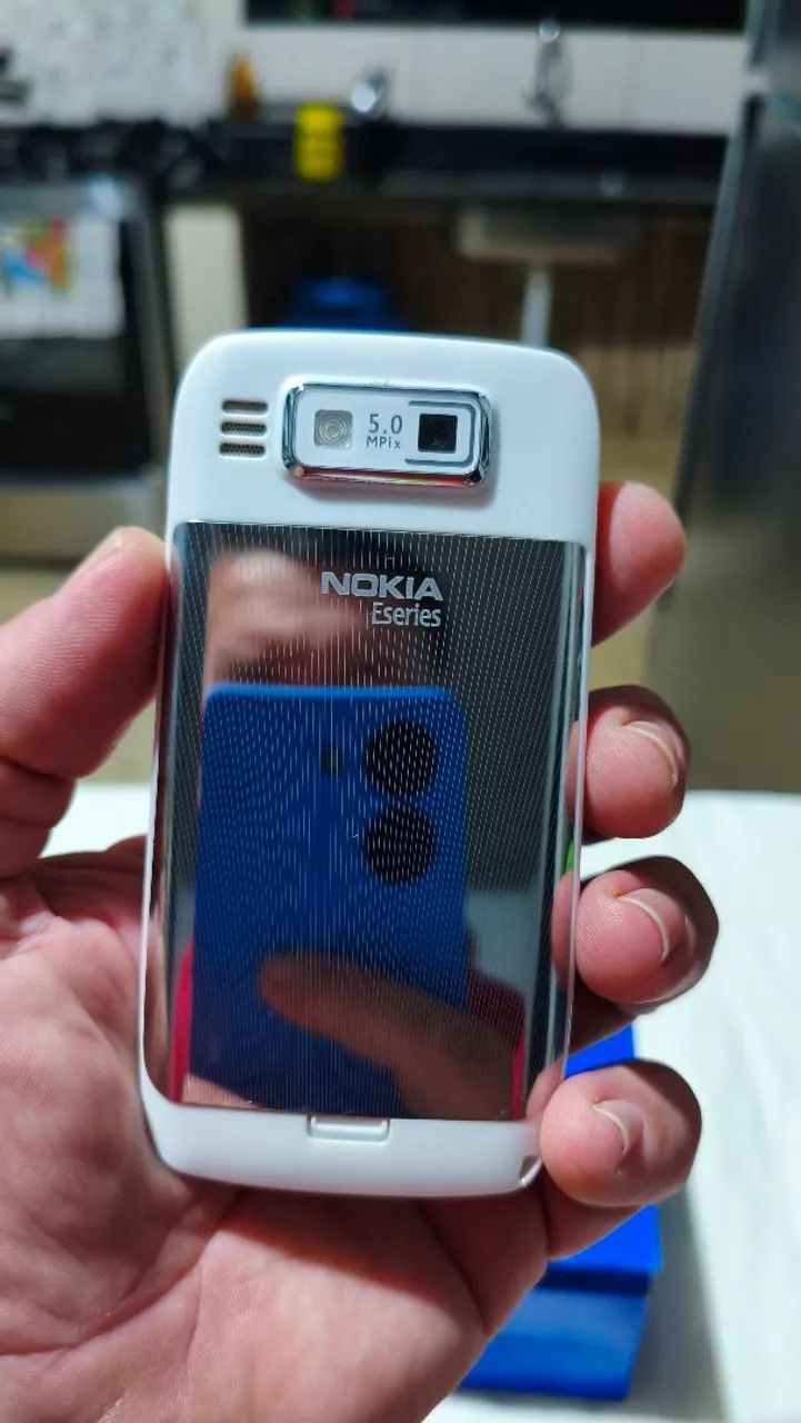 Nokia E72 novo na caixa desbloqueado - Celulares e Smartphones