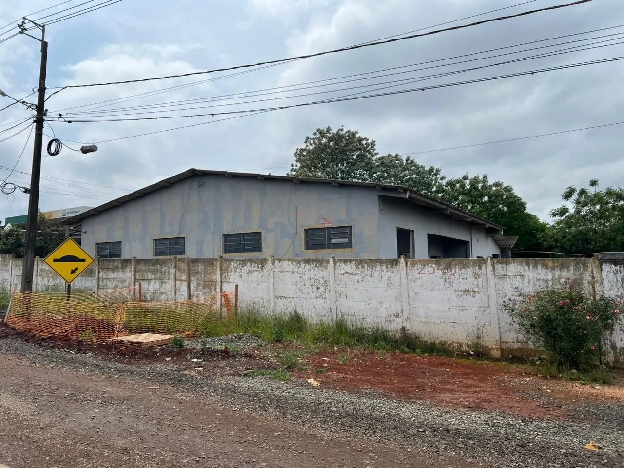 BARRACÃO À VENDA NO CARÁ-CARÁ - Foto 2