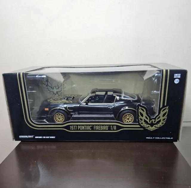 Miniatura Pontiac Firebird T/A 1977 - 1/24 Greenlight