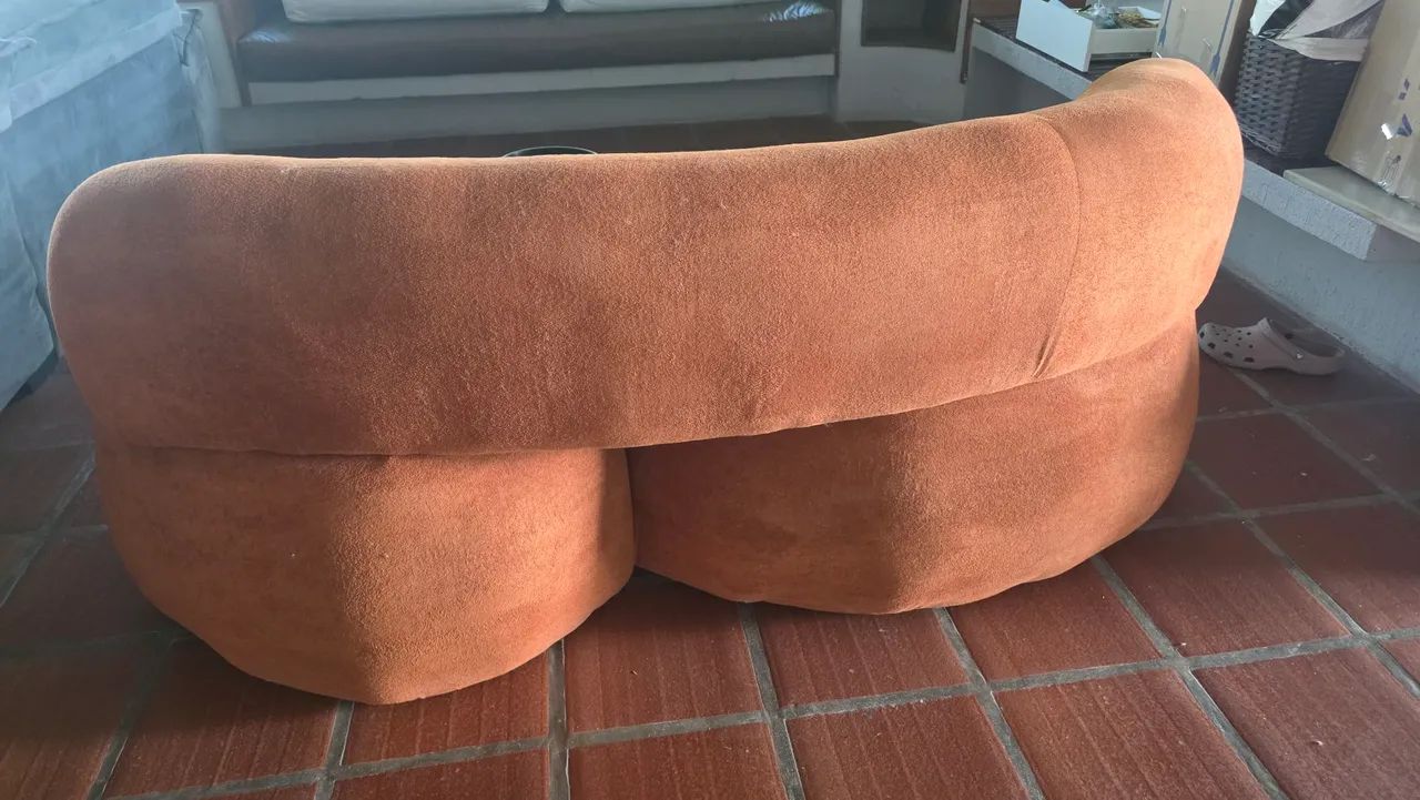 SOFÁ ORGÂNICO TERRACOTA | DESIGN CURVO E CONTEMPORÂNEO - Foto 3