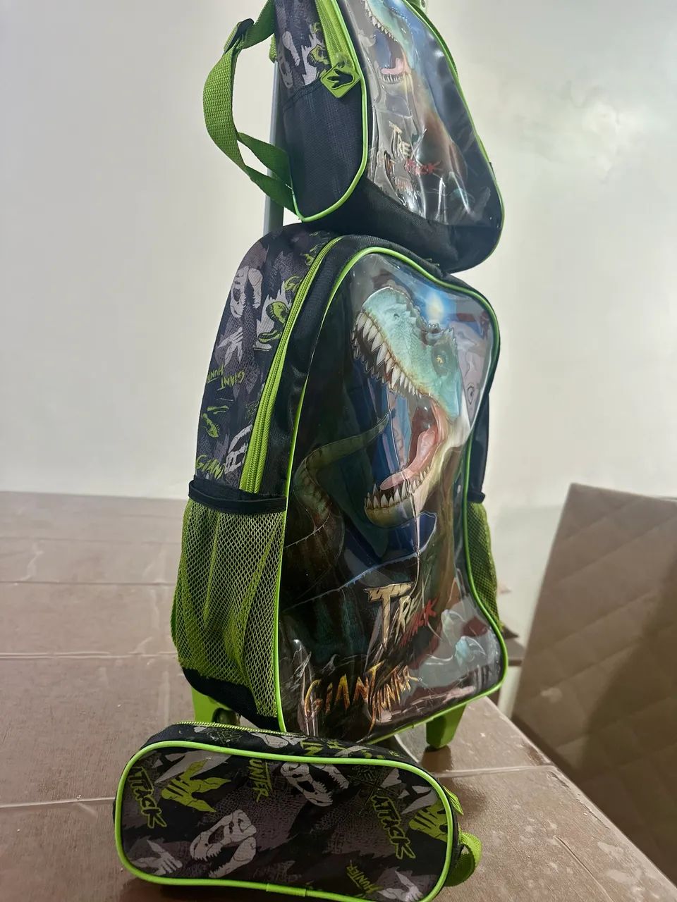 Mochila escolar dinossauro  - Foto 3