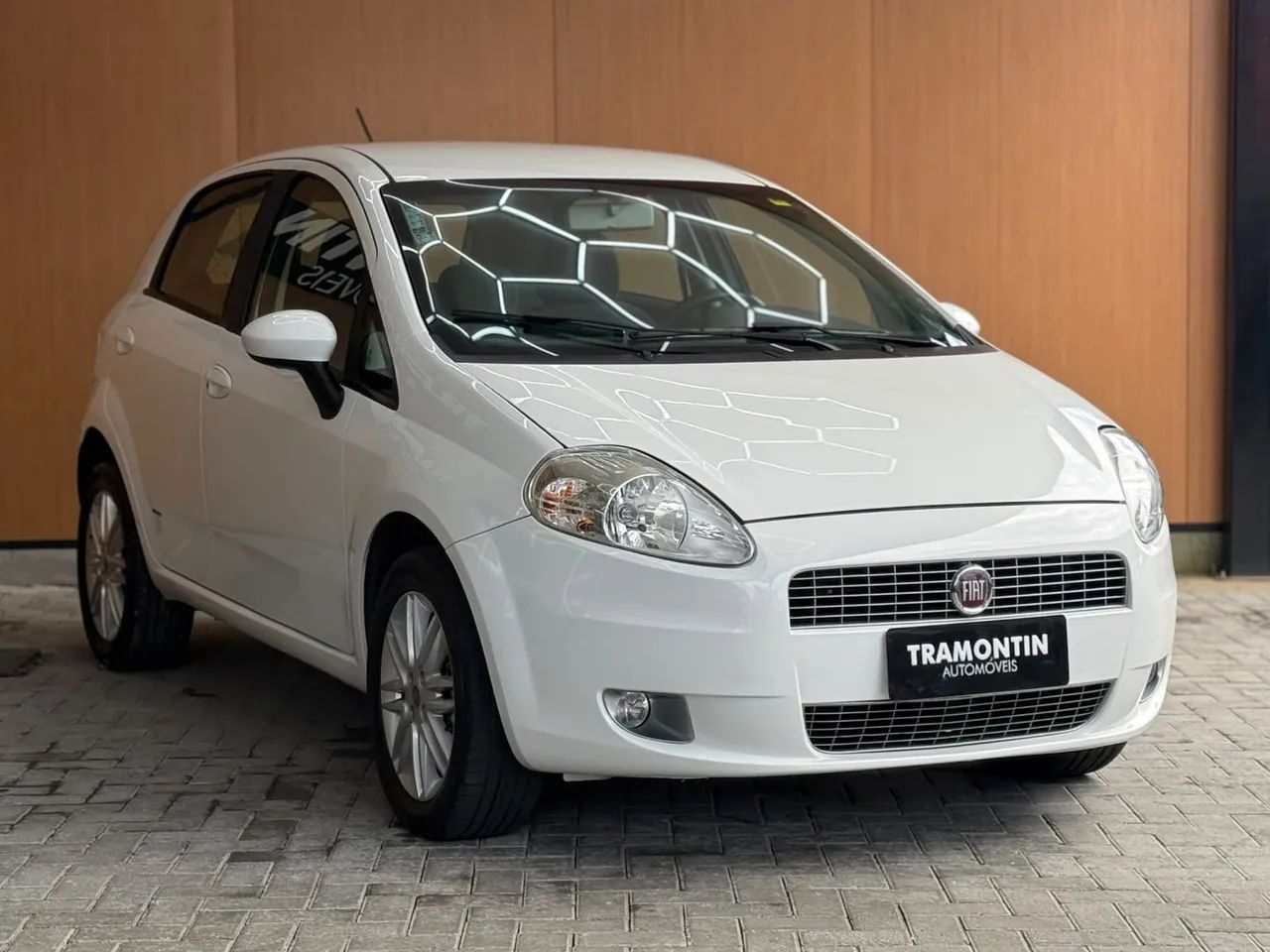 Fiat Punto Essence 1.8 Flex 16V 5P 2012 - Foto 5