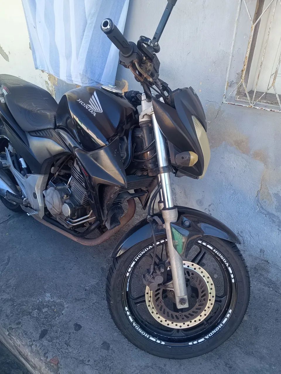 CB300R ANO 2013 PRETA