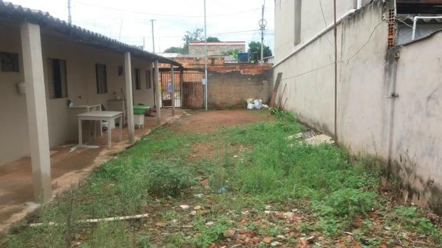 Otimo Lote 300 m² com 2 Barracos Cond. Dom Francisco - Foto 10