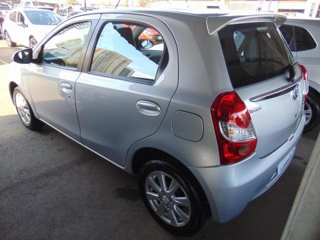 TOYOTA ETIOS 1.5 XLS 16V FLEX 4P 2017 - Foto 5