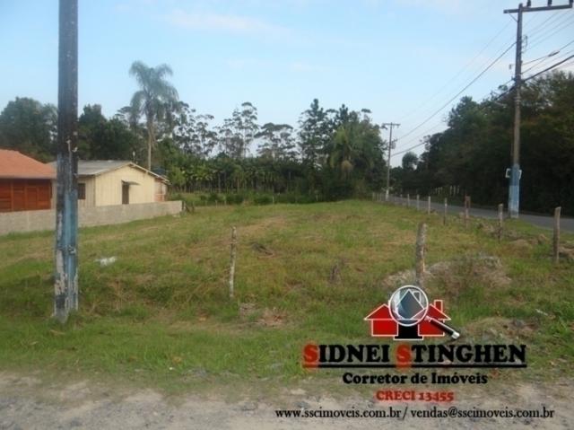 Excelente terreno amplo de esquina, com frente para rua asfaltada, em bal. barra do sul - - Foto 8