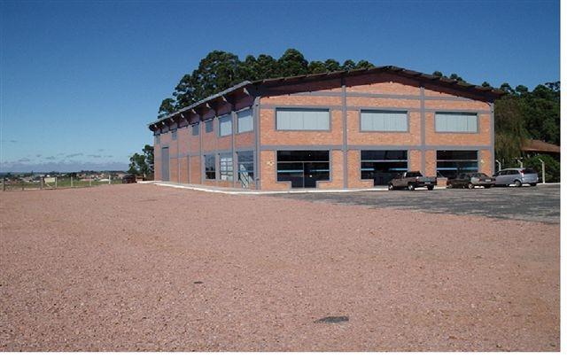 Terreno industrial com 24.400,00² na Avenida