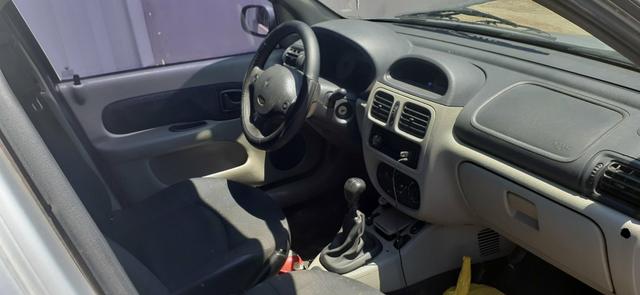 Clio sedan 1.6