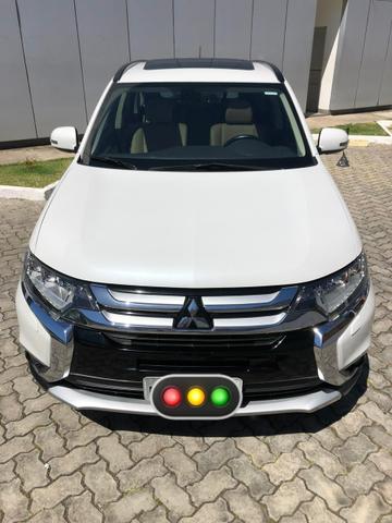 Outlander 2016, 2.2 Diesel, 4x4, 7 lugares. TODAS AS REVISÕES NA CONCESSIONÁRIA!!!