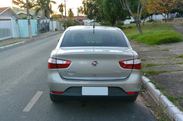 Grand Siena Essence 1.6 Dualogic Flex - Foto 4