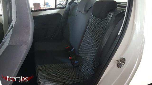 Volkswagen Up! Move 1.0 - Foto 12