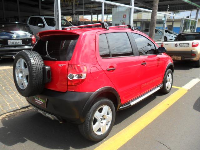 Vw - Volkswagen Crossfox 1.6 09/10 completo. Vende/troca/financia - Foto 3