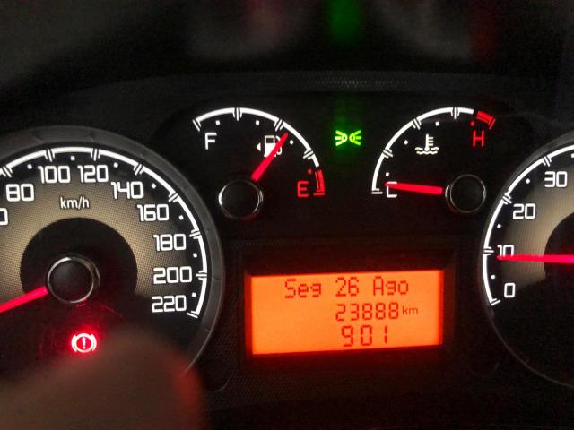 Vendo ou Troco Doblo Eseence 1.8 7 lugares 2017 - Foto 7