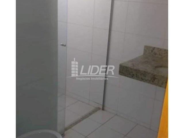 Casa de condomínio para alugar com 2 dormitórios em Saraiva, Uberlândia cod:864946 - Foto 9