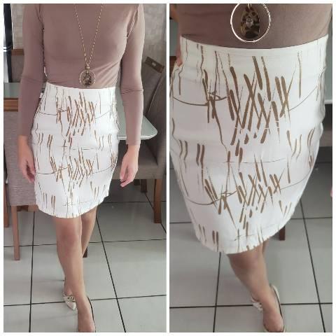 Saia midi em Crepe. Lindíssima!