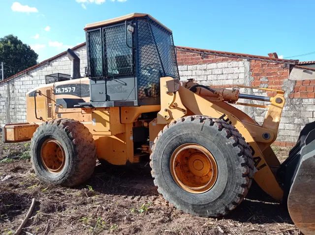 VENDO PÁ CARREGADEIRA