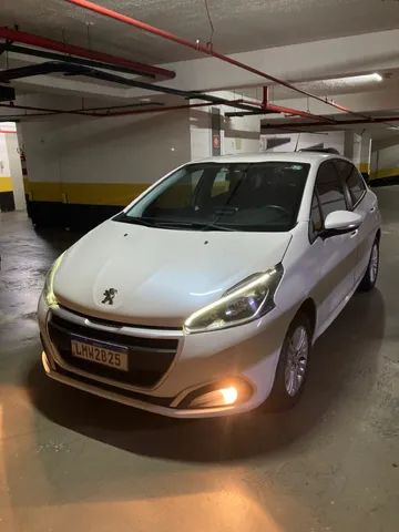Peugeot 208 1.6 2019 Automático CVT de 6 marchas.