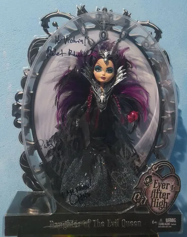 Bonecas Ever After High Raven Queen Na Caixa