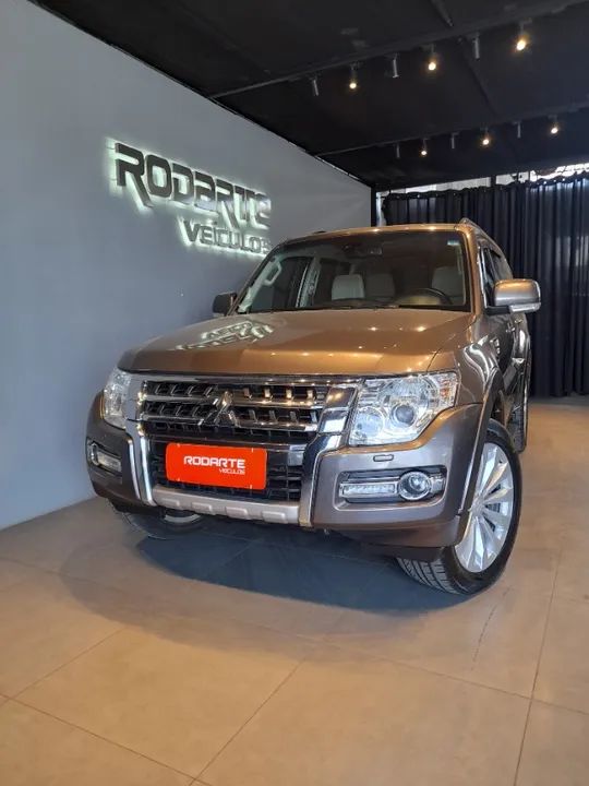Mitsubishi Pajero FULL HPE 3.2 4x4 Diesel 2016 - Foto 2