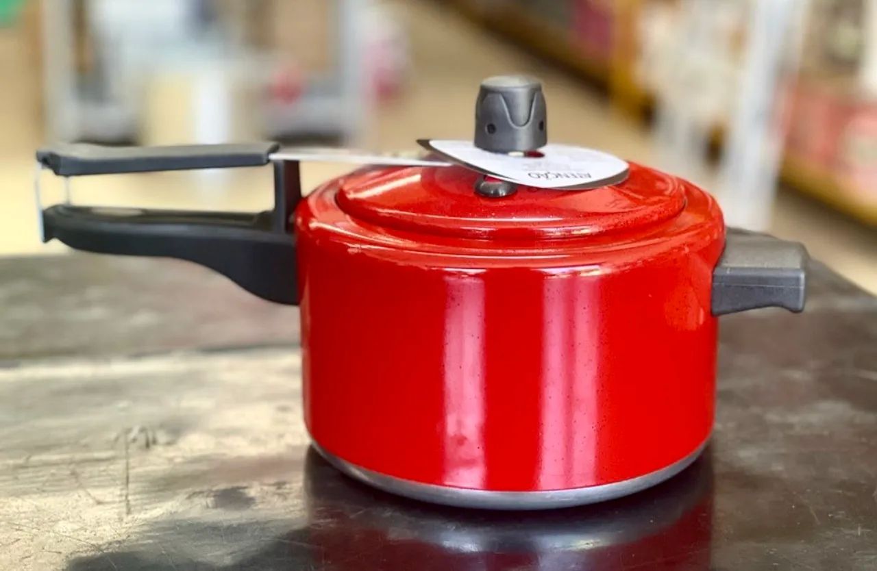 Panela de pressão 2,5 litros pequena apenas R$100,00 - Foto 5