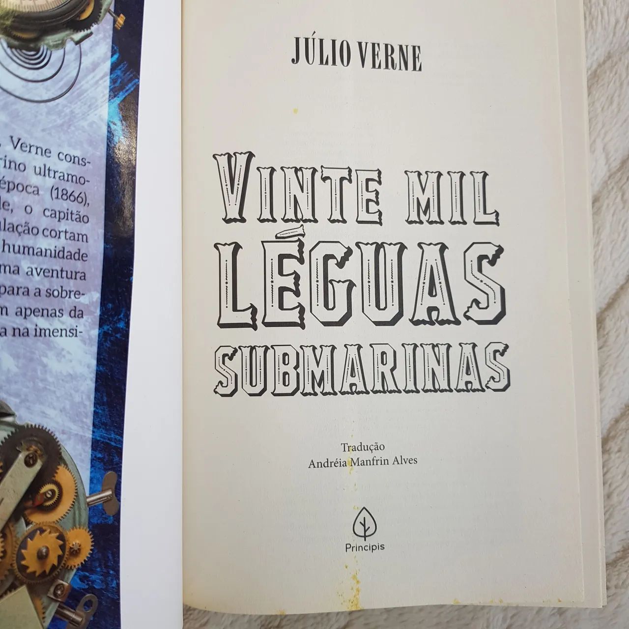 Livros A volta ao mundo em 80 dias e Vinte mil léguas submarinas  - Foto 6
