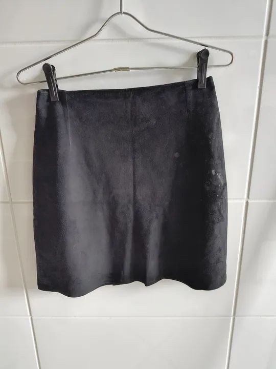 Saia em Chamois preta
