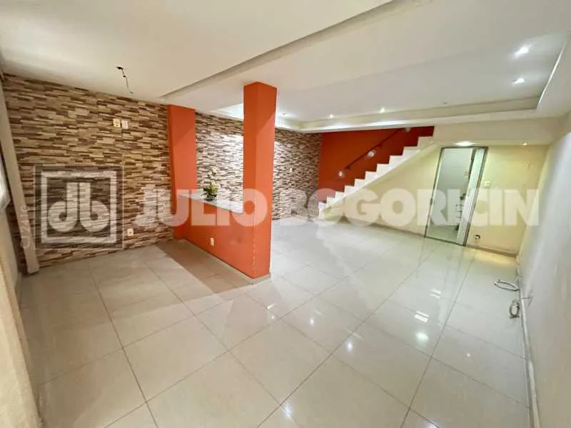 Ilha do Governador - Jardim Guanabara - VENDA - Casa em Condomínio - Duplex - 2 Quartos -