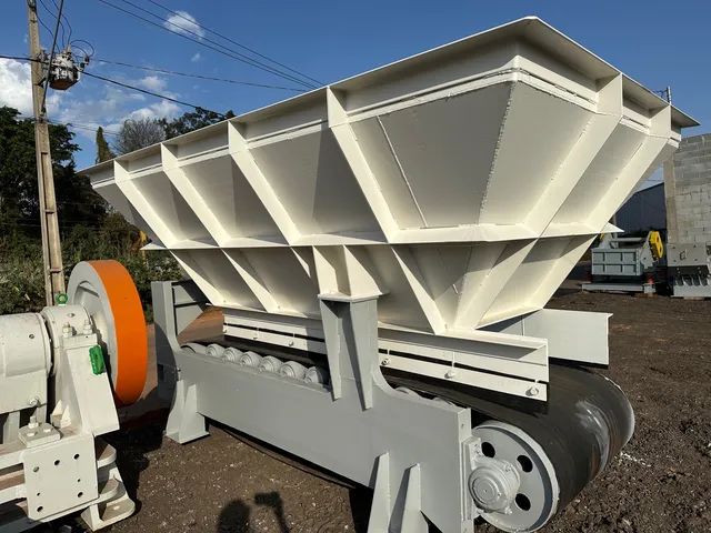 Britador ( alimentador de correias 3,00x0,90 )