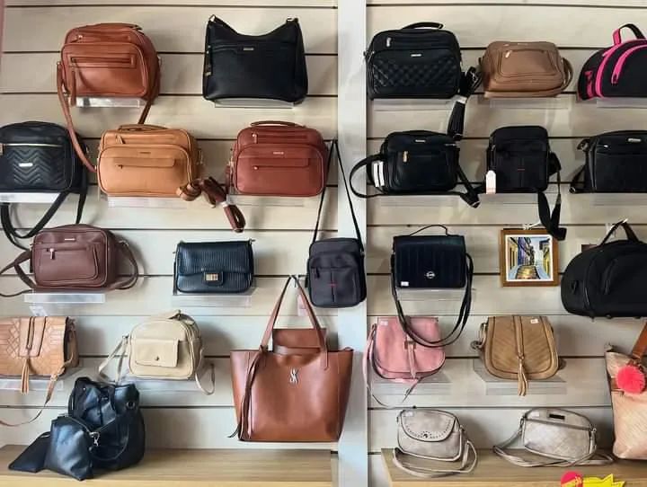 Bolsa de Ombro Marrom - Estilo Casual - Foto 3