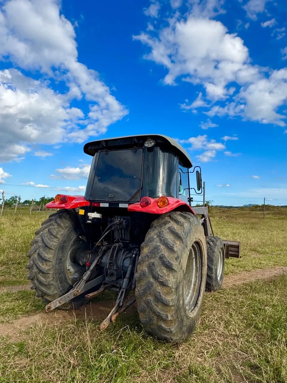 TRATOR MASSEY FERGUSON 4283 ANO:2017 CABINADO  - Foto 3