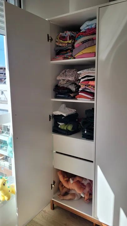 Guarda-Roupas Branco de 3 Portas com pés em madeira - Foto 2