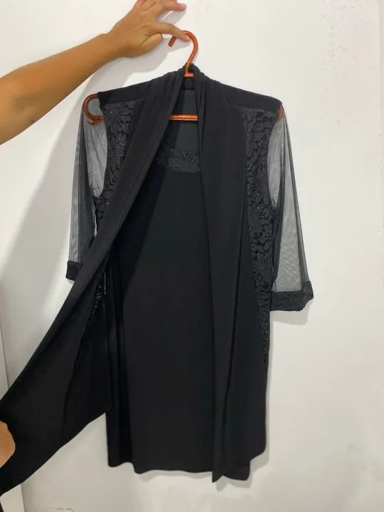 Vestido Longo Preto com Detalhes em Renda - Foto 4