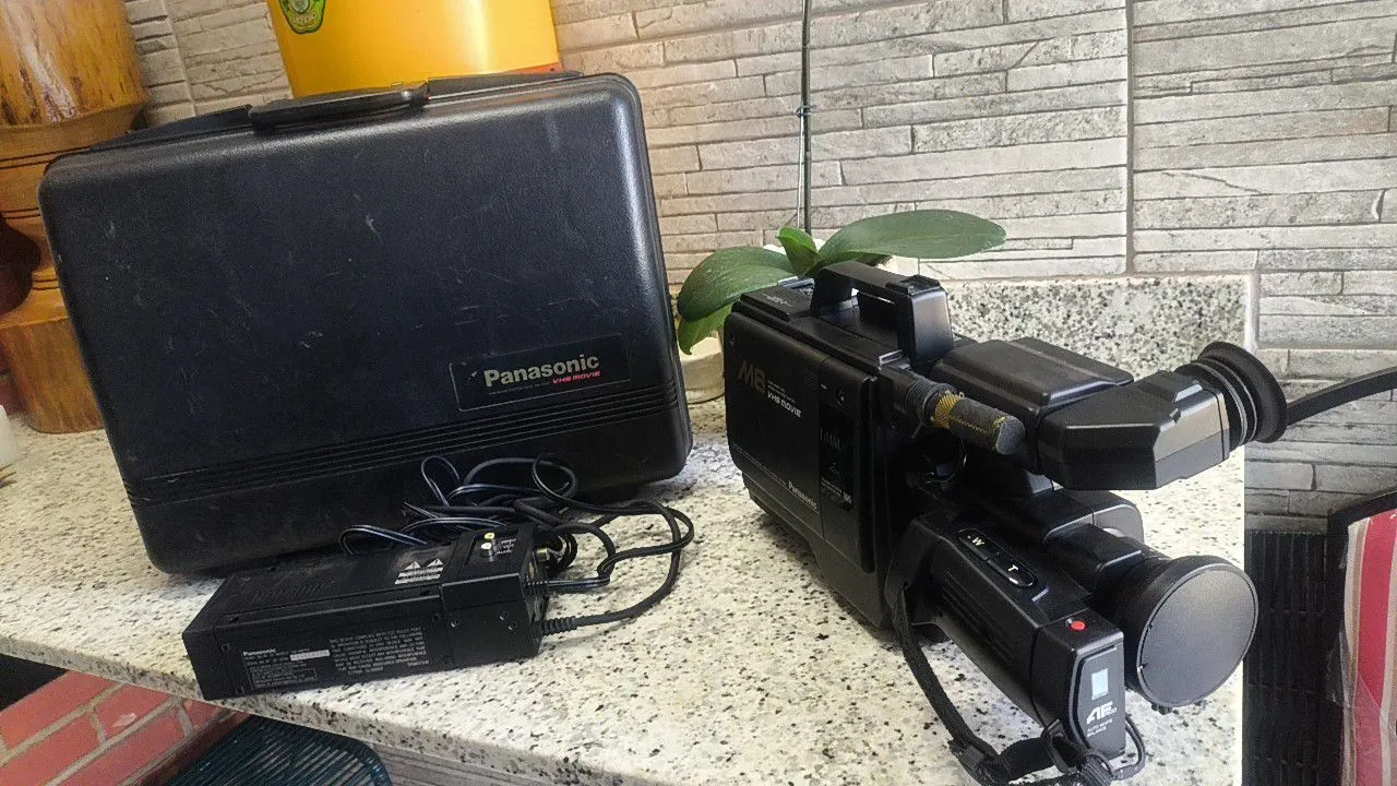 Câmera de Vídeo Panasonic VHS -Completa